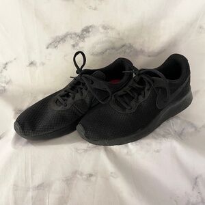 Men’s black Nike sneakers